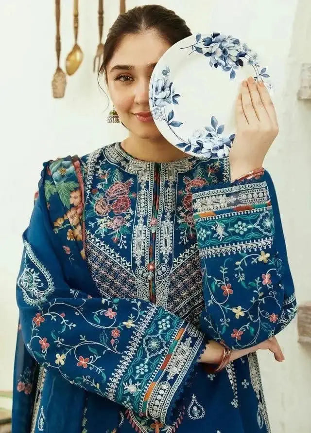 3 Pcs Women's Stitched Cotton Lawn Embroidered Suit