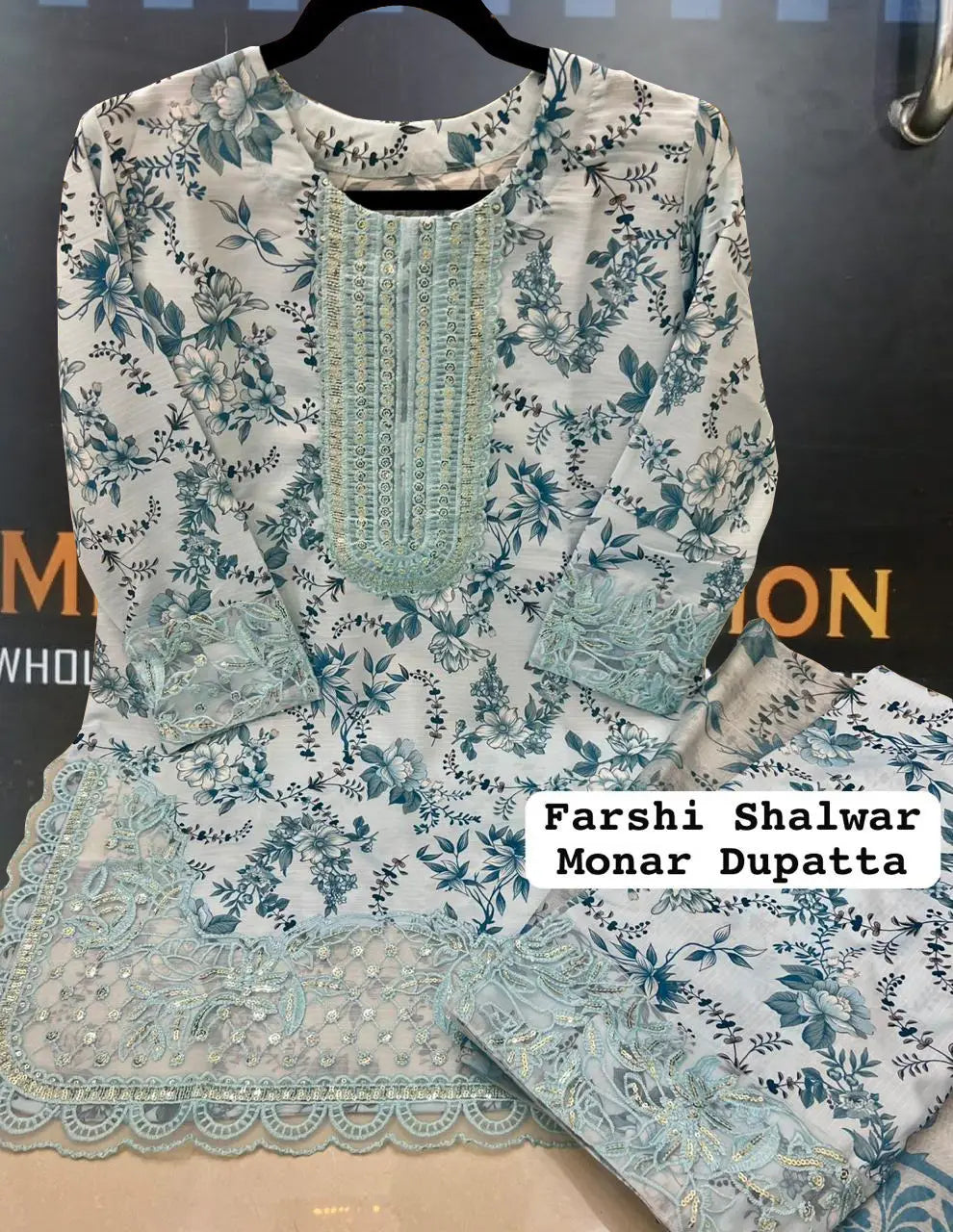 3 Pcs Woman's Stitch Embroidered Suit