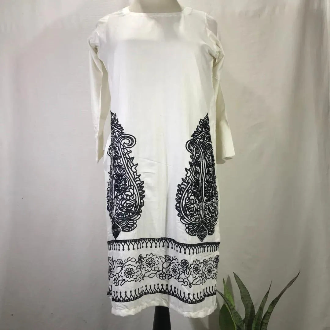 1 Pcs Woman's Arabic Lawn Embroidered Stitch Shirt