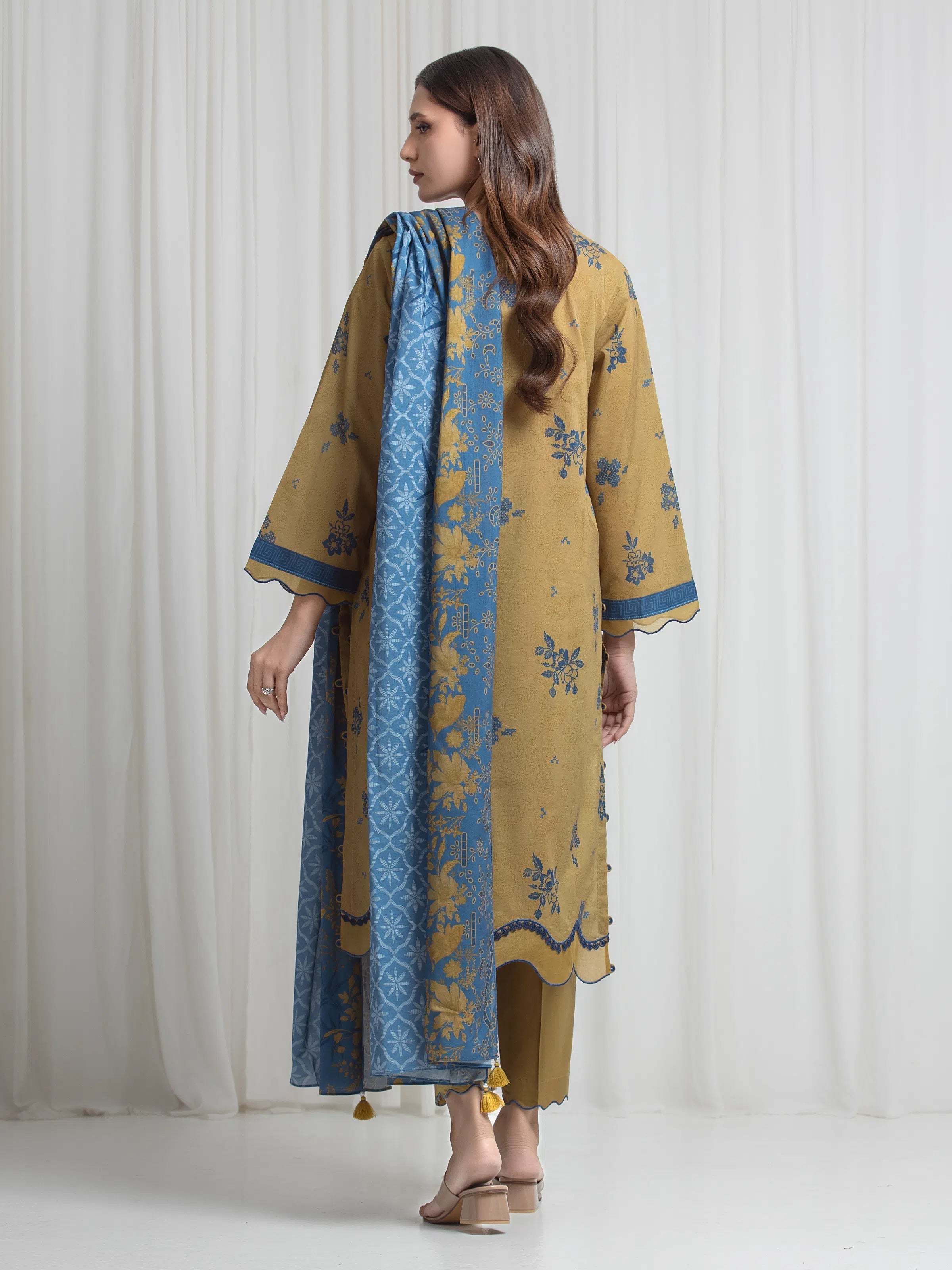 edenrobe Allure Lawn Unstitched Printed 3Pc Suit EWU6A1-36721