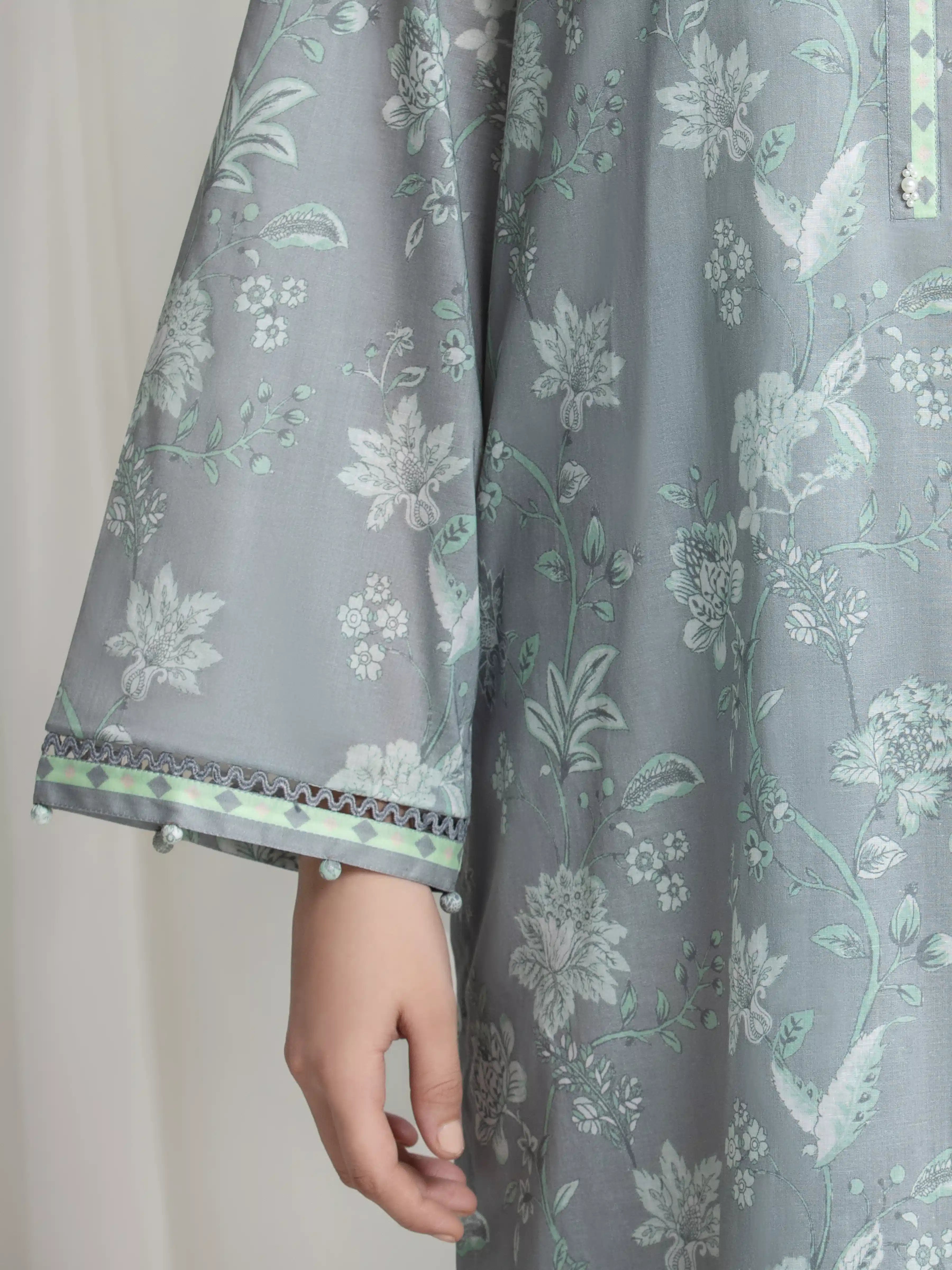 edenrobe Allure Lawn Unstitched Printed 3Pc Suit EWU6A1-36726