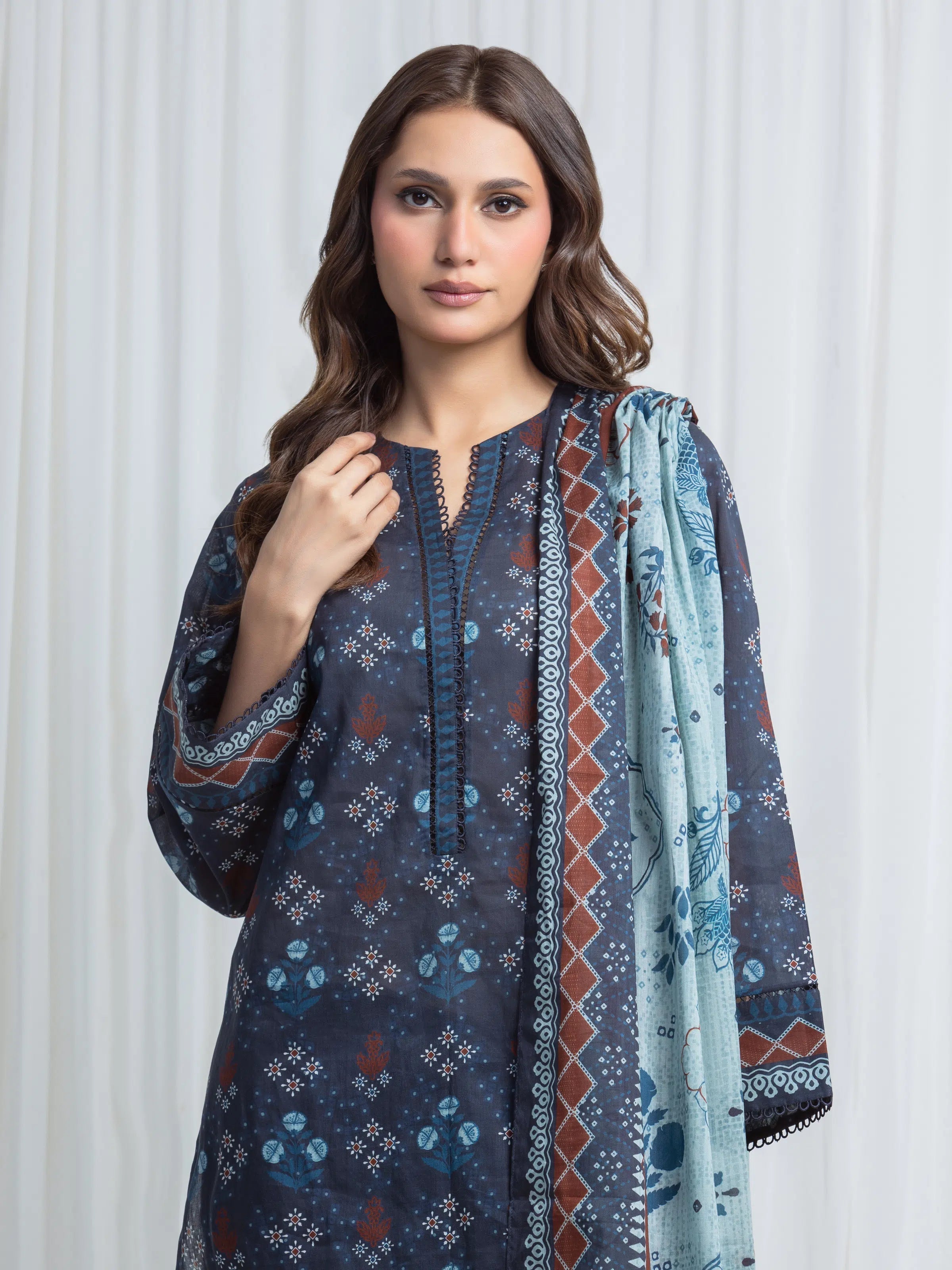 edenrobe Allure Lawn Unstitched Printed 3Pc Suit EWU6A1-36744
