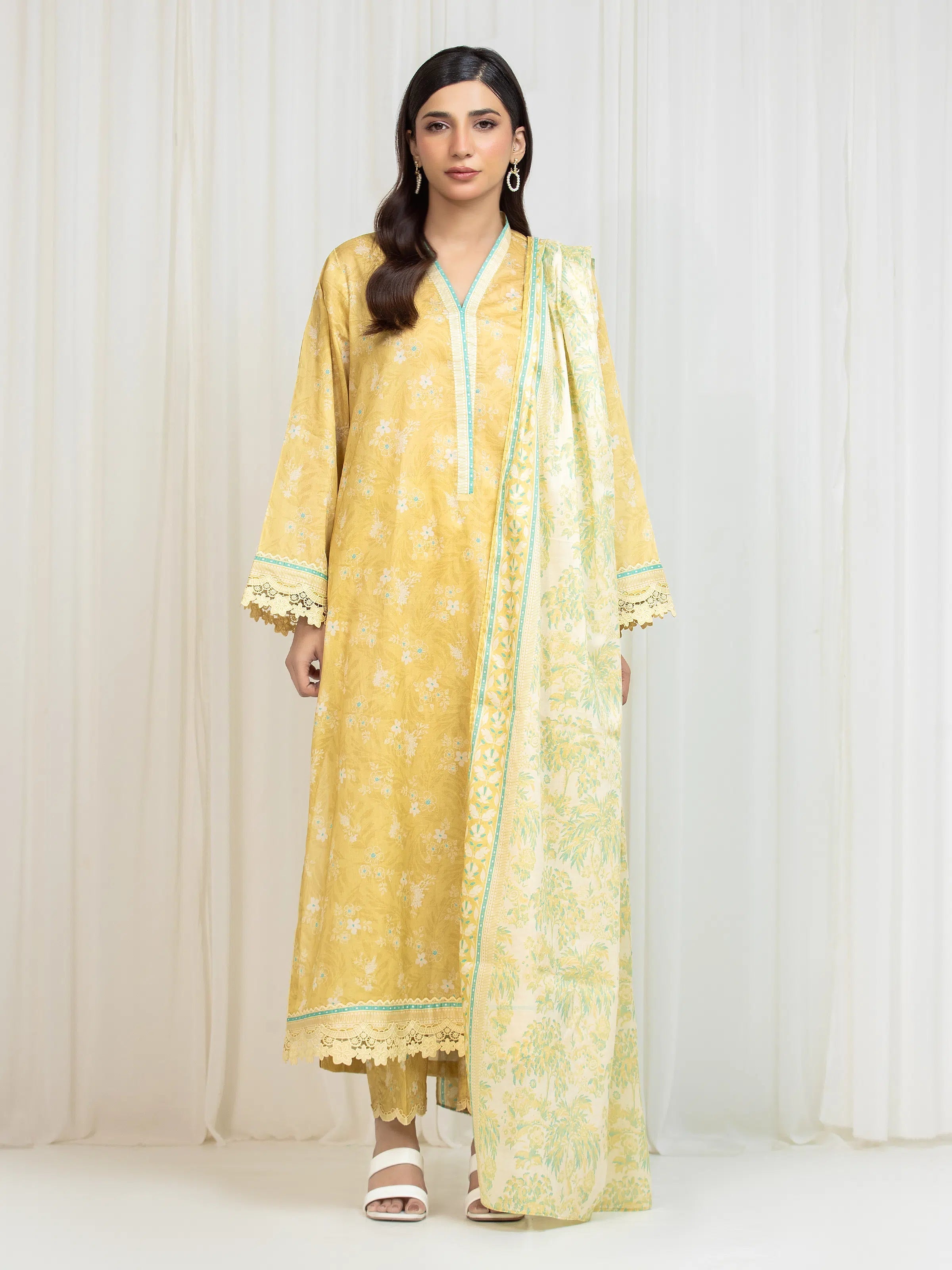 edenrobe Allure Lawn Unstitched Printed 3Pc Suit EWU6A1-36757