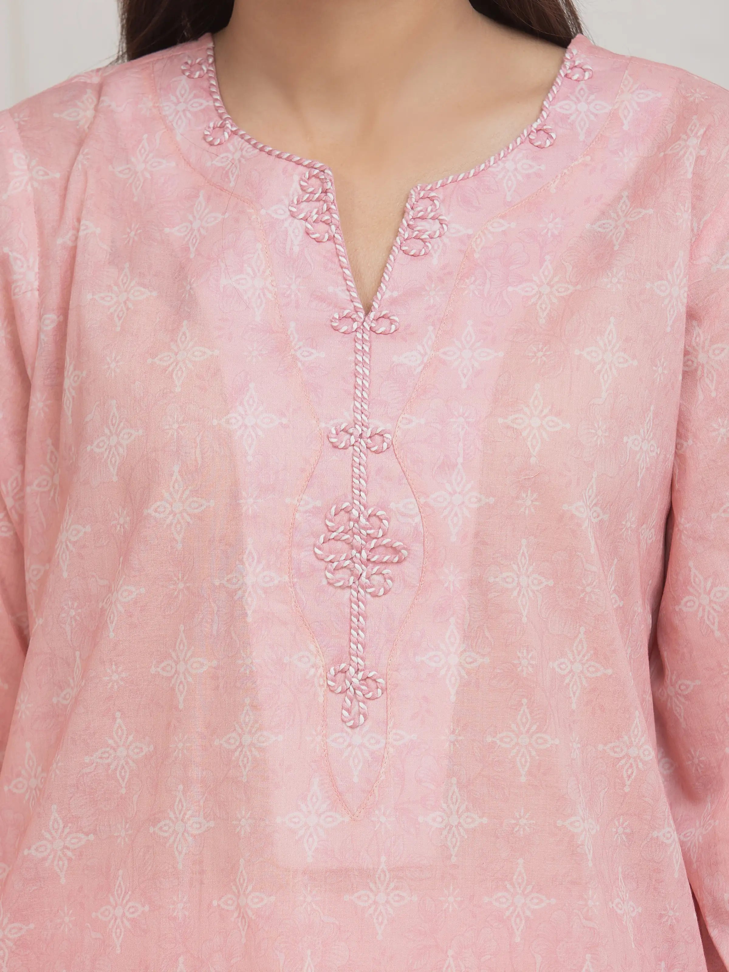 edenrobe Allure Lawn Unstitched Printed 3Pc Suit EWU6A1-36759