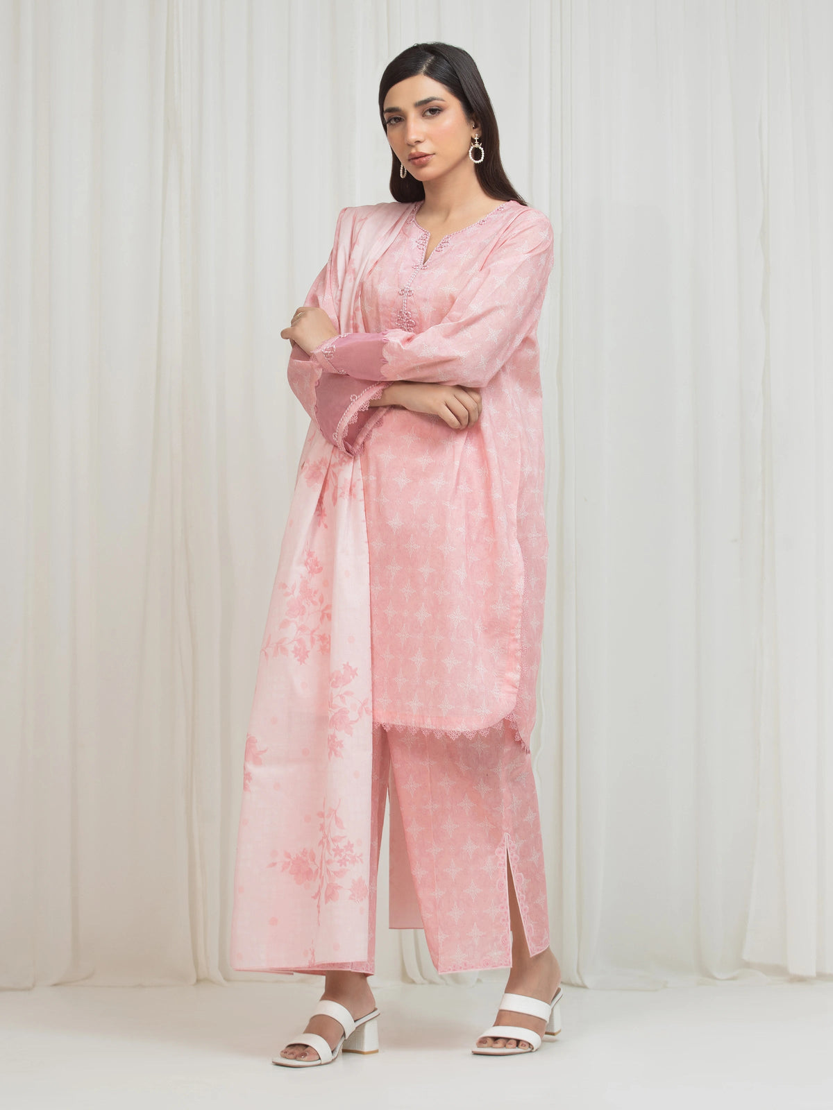 edenrobe Allure Lawn Unstitched Printed 3Pc Suit EWU6A1-36759