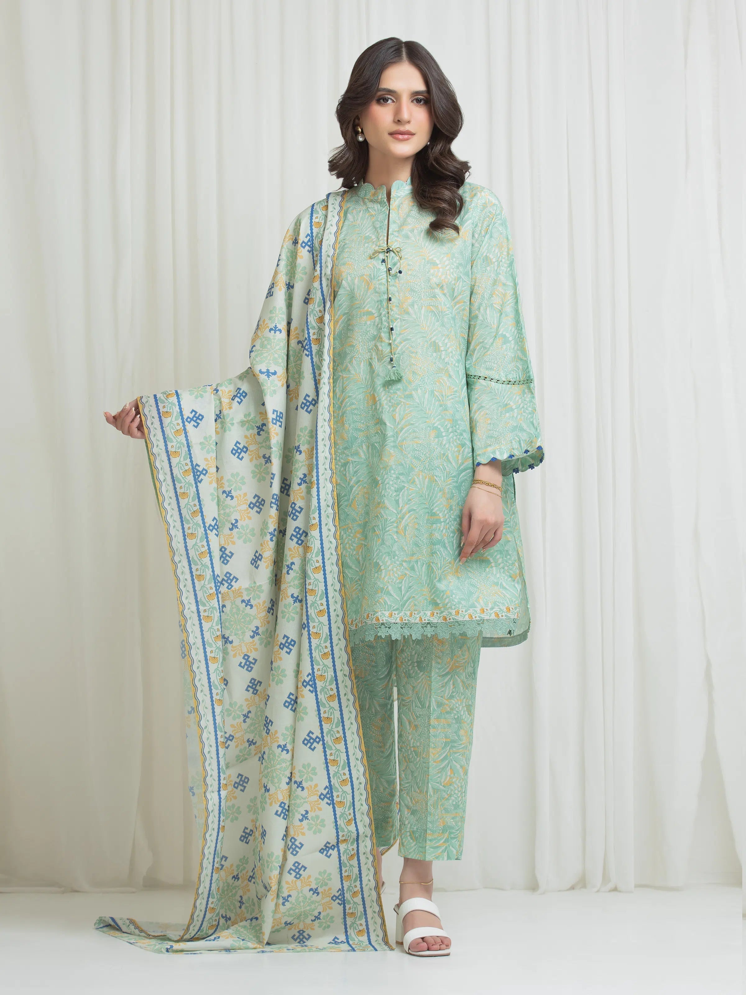edenrobe Allure Lawn Unstitched Printed 3Pc Suit EWU6A1-36772