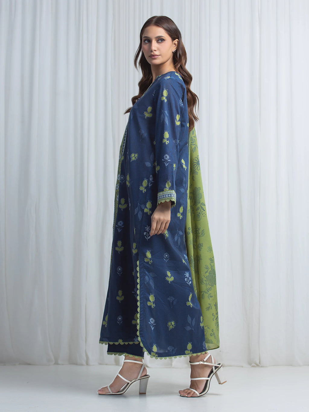 edenrobe Allure Lawn Unstitched Printed 3Pc Suit EWU6A1-36850