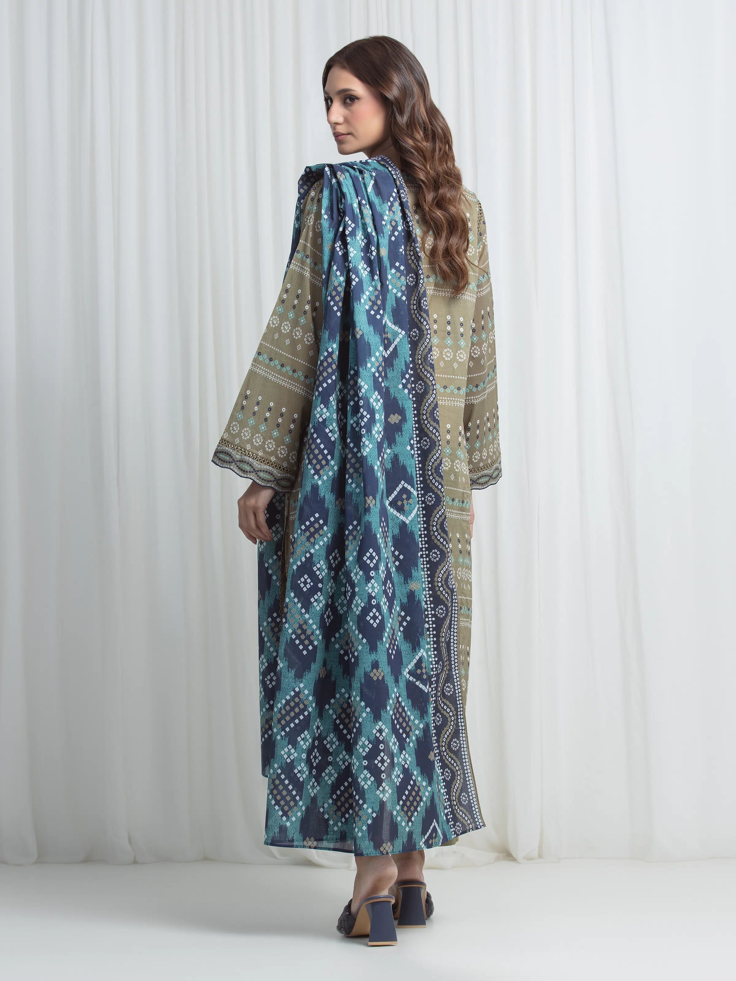edenrobe Allure Lawn Unstitched Printed 3Pc Suit EWU6A1-36871