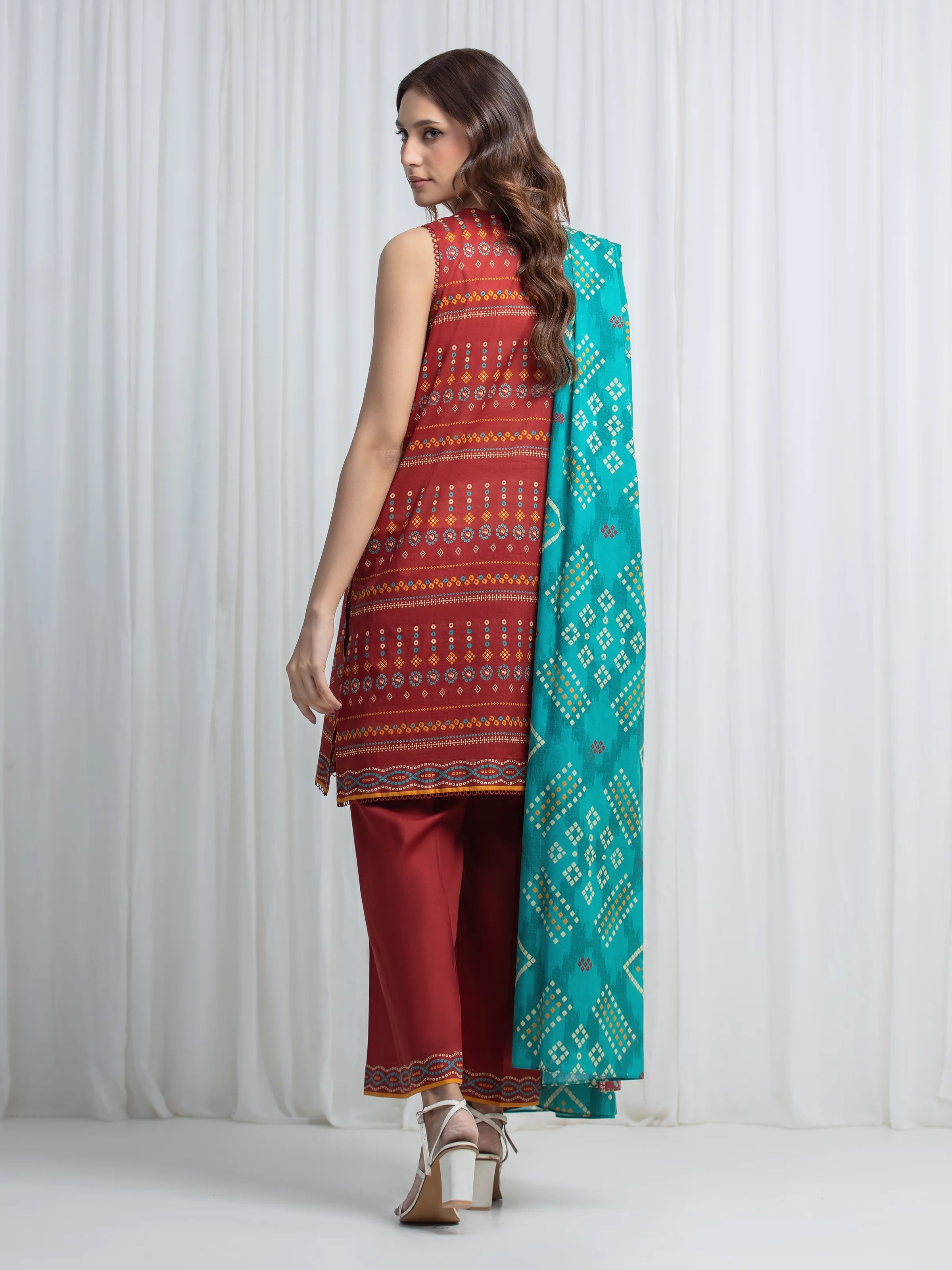 edenrobe Allure Lawn Unstitched Printed 3Pc Suit EWU6A1-36872