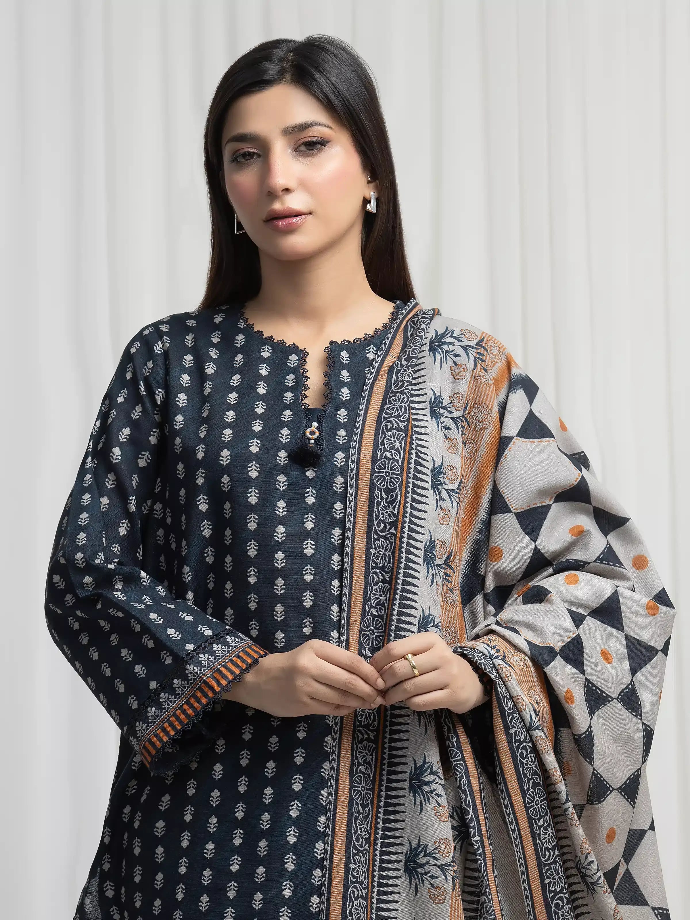 edenrobe Allure Unstitched Printed Khaddar 3Pc Suit EWU6A3-37002