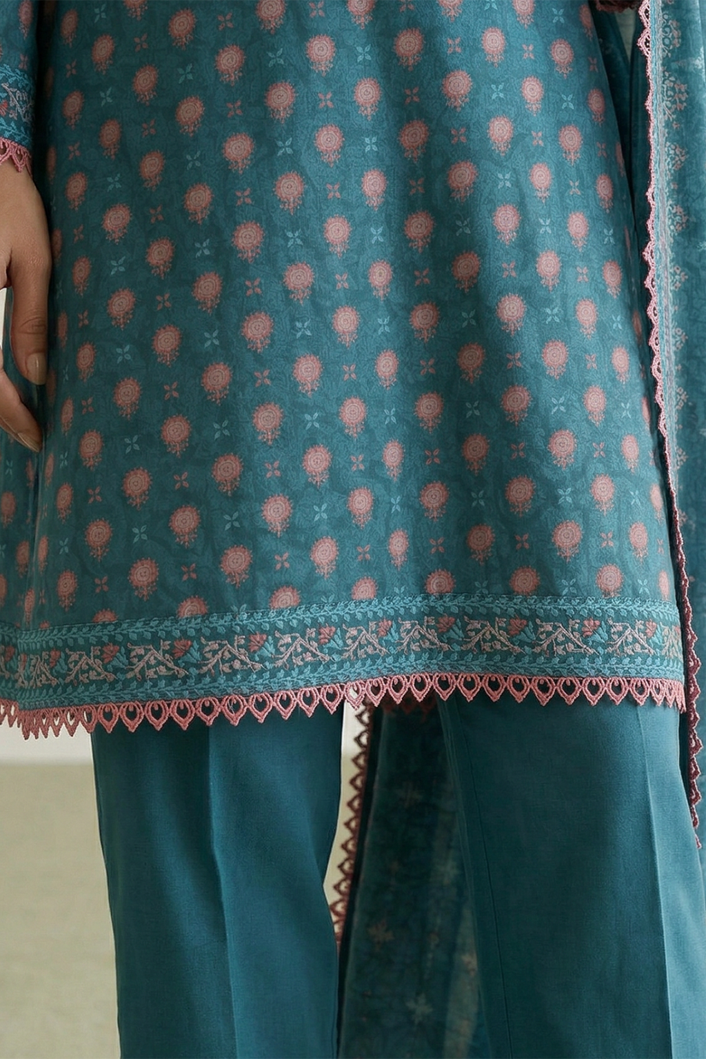 Zellbury Summer Printed Lawn Unstitched 3Pc Suit WUS26X31138